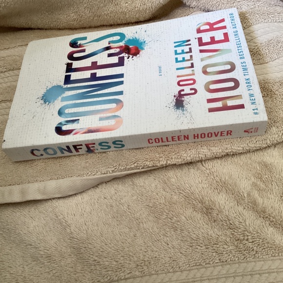 SIGNED AUTOGRAPHED Confess Colleen Hoover a Novel book - Picture 8 of 9